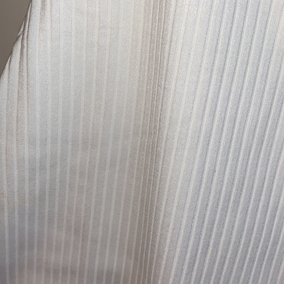 Solid and striped dress - Picture 4 of 4